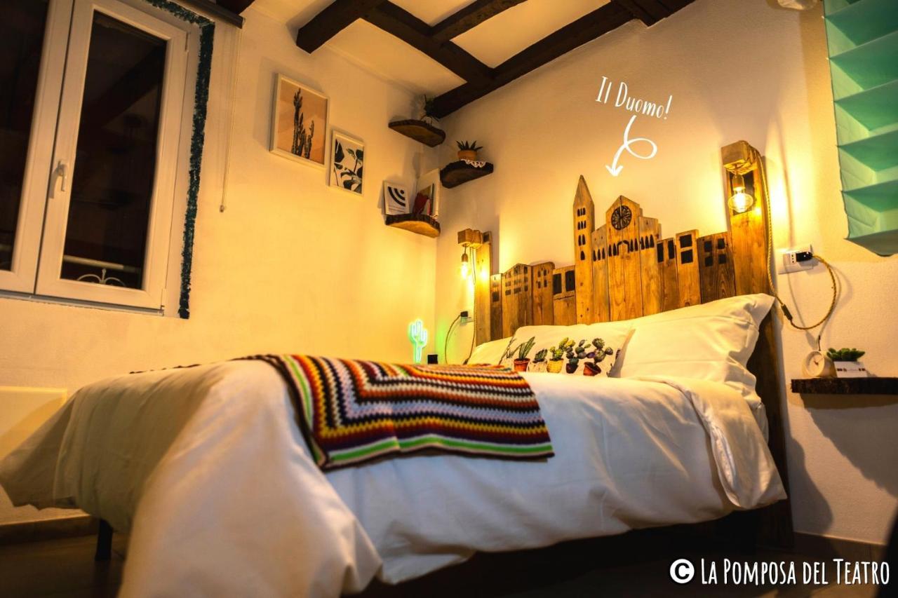 Hotel La Pomposa Del Teatro à Modène Extérieur photo