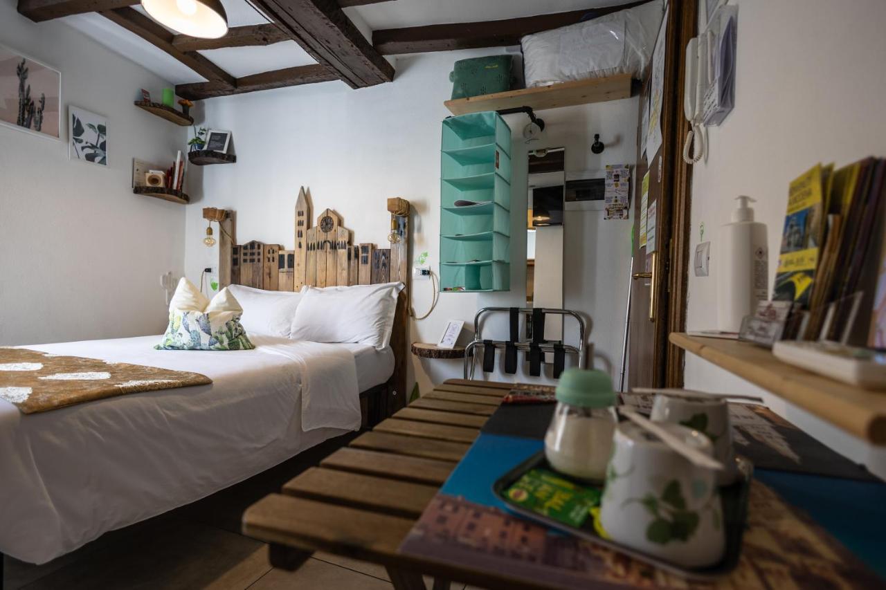 Hotel La Pomposa Del Teatro à Modène Extérieur photo